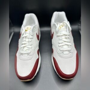 Nike Air Max 1 LX Women's Size 12 / Men’s Size 10.5 (NEW) FJ3169 100 (No Box)